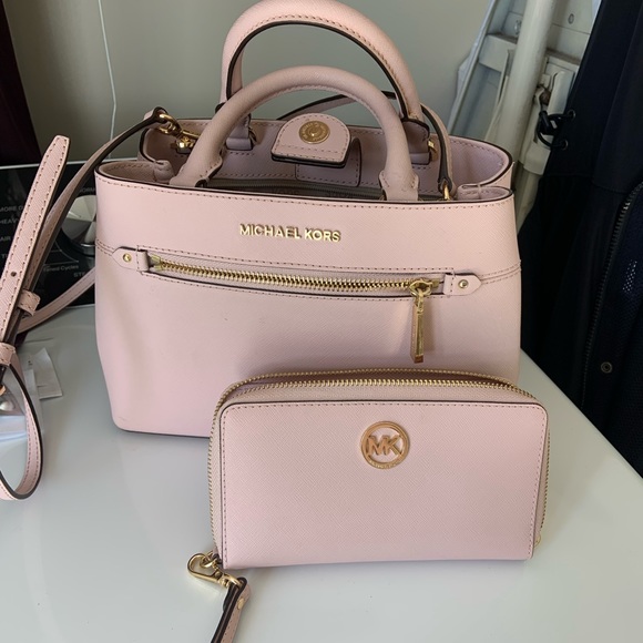 ‼️SOLD‼️ Authentic Michael Kors Purse and wallet! - Picture 1 of 11